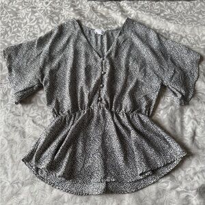 Women's Black and White Top